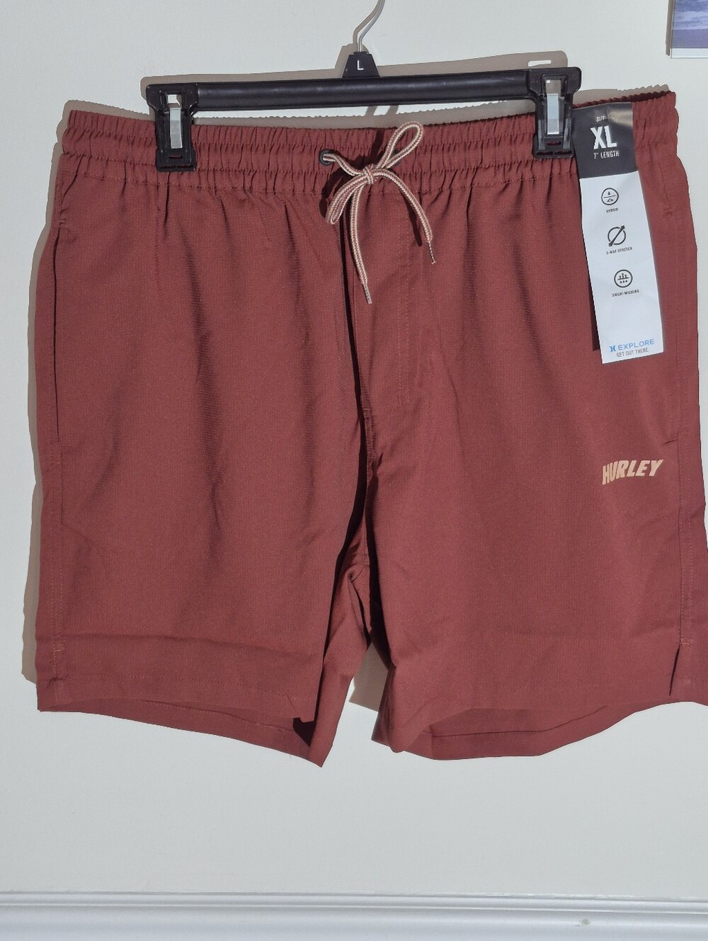 Hurley Men's Active Shorts in Rust Red